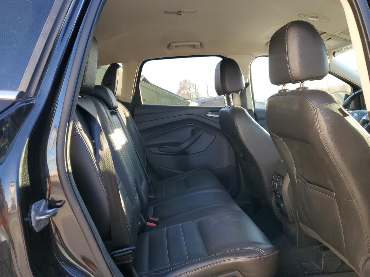 FORD ESCAPE TITANIUM