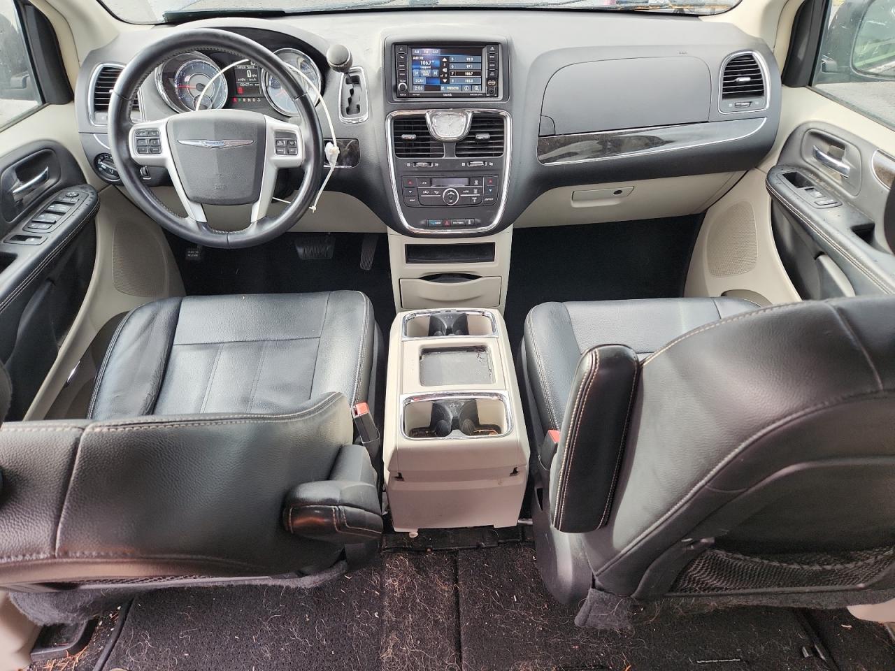 CHRYSLER TOWN & COUNTRY TOURING