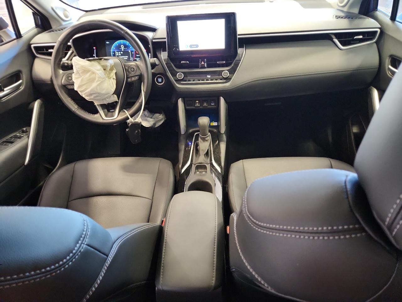 TOYOTA COROLLA CROSS XLE