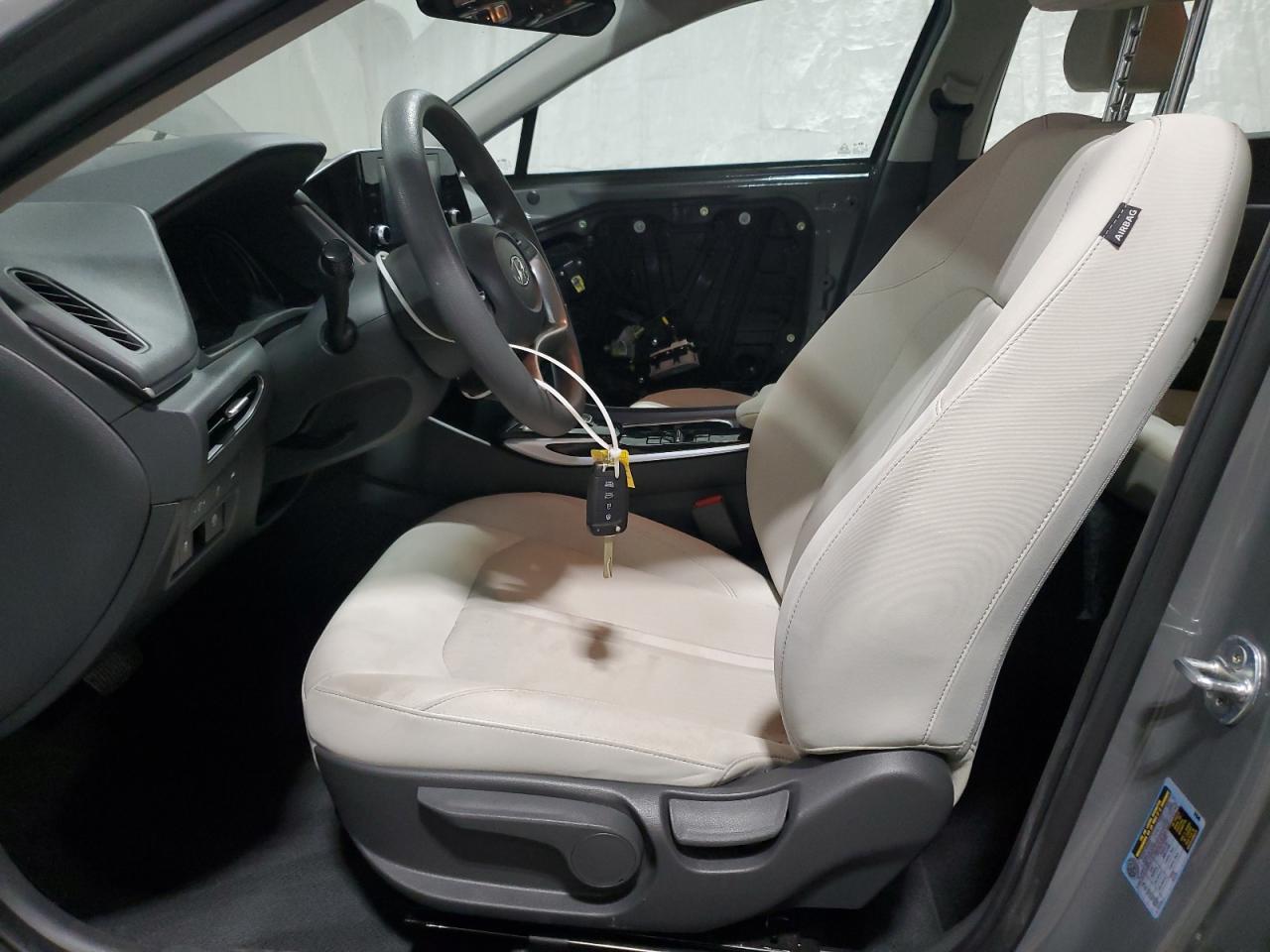 Lot #3302699038 2023 HYUNDAI SONATA SE