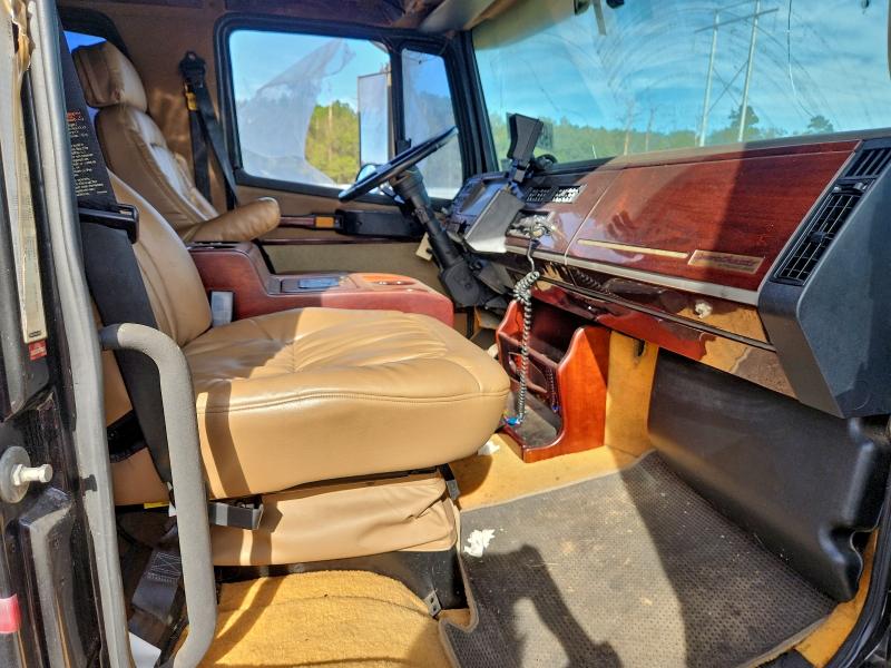 2004 FREIGHTLINER SPORT CHAS #3303744423