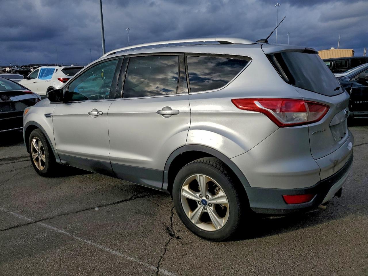 FORD ESCAPE SE