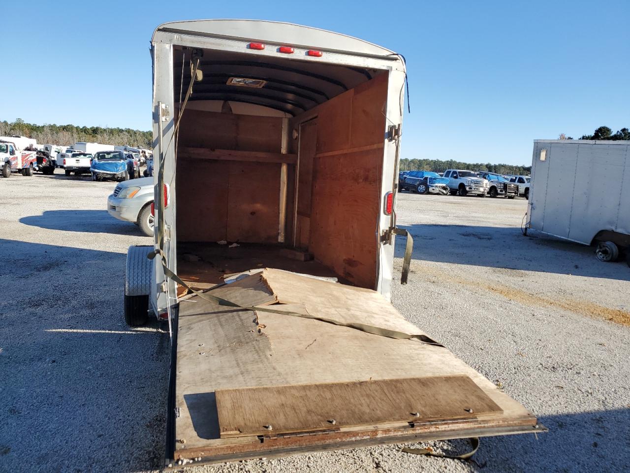 Lot #3311572239 2010 CARRYON ENCLOSED C