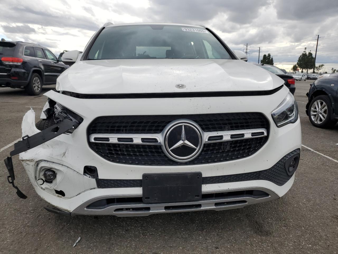 MERCEDES-BENZ GLA-CLASS 250