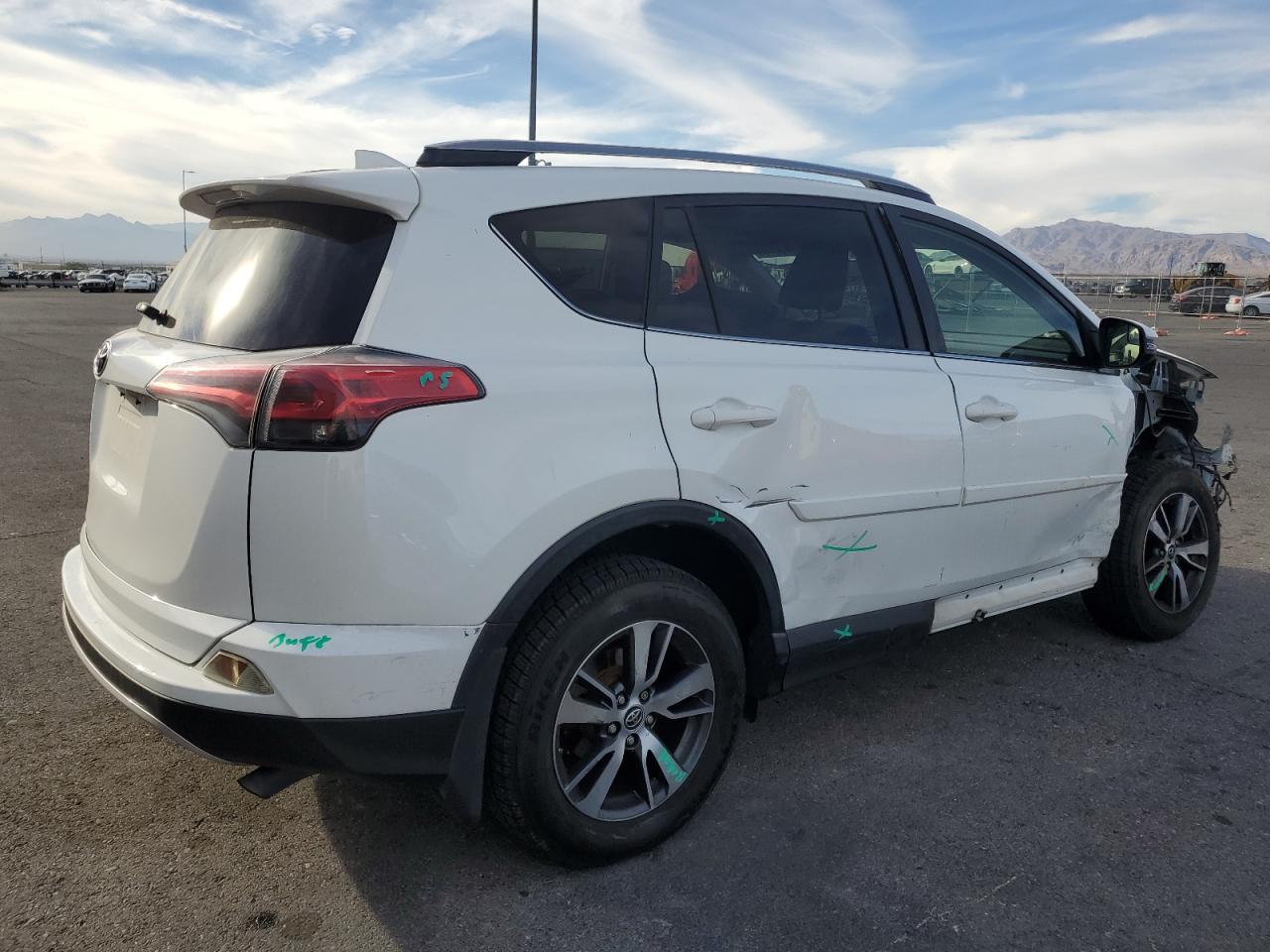 TOYOTA RAV4 XLE