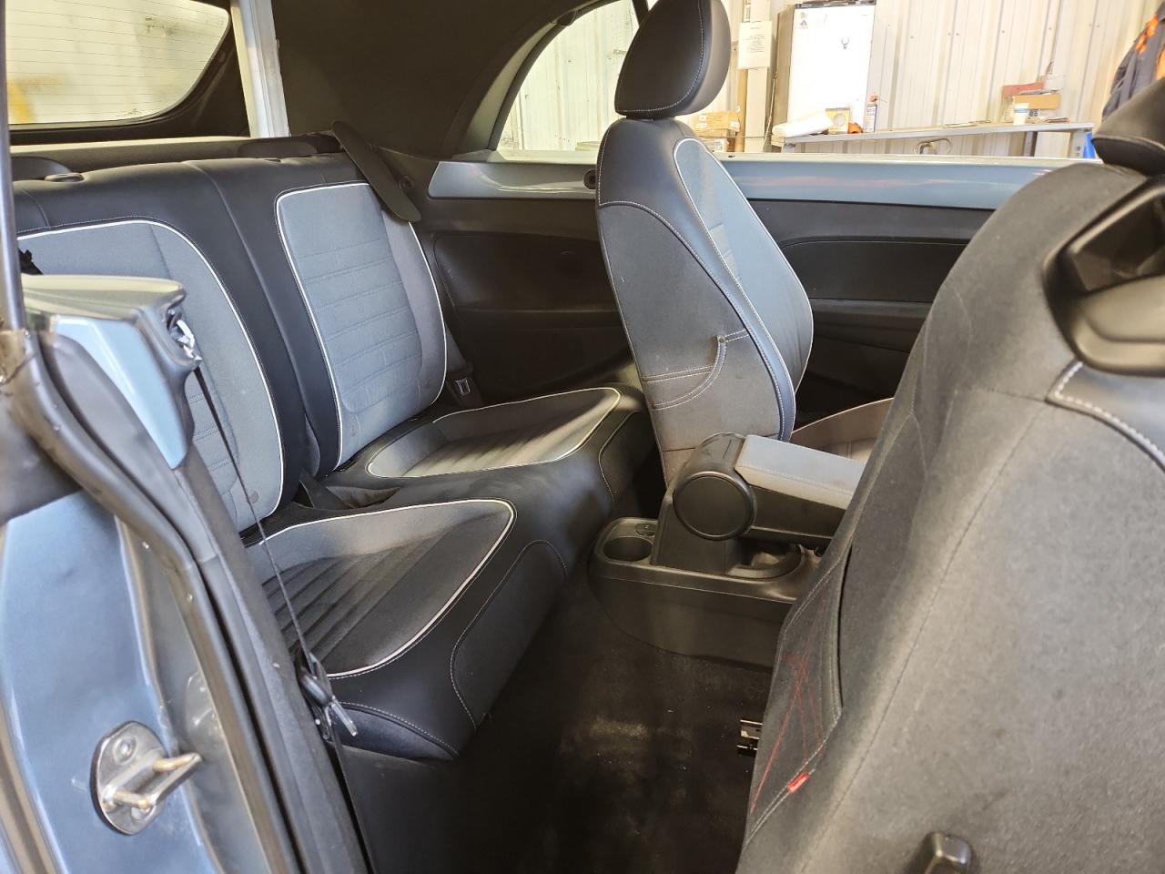 VOLKSWAGEN BEETLE S/SE