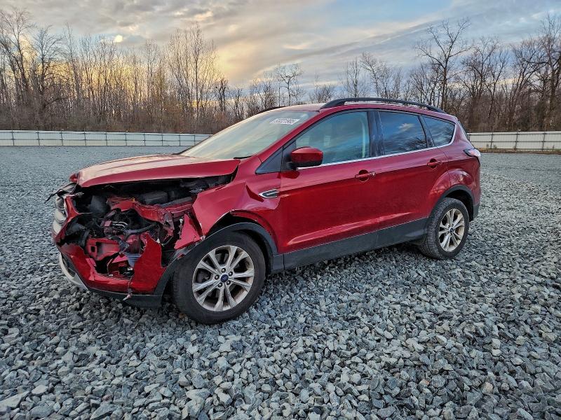 Global Auto Auctions: 2018 FORD ESCAPE SE