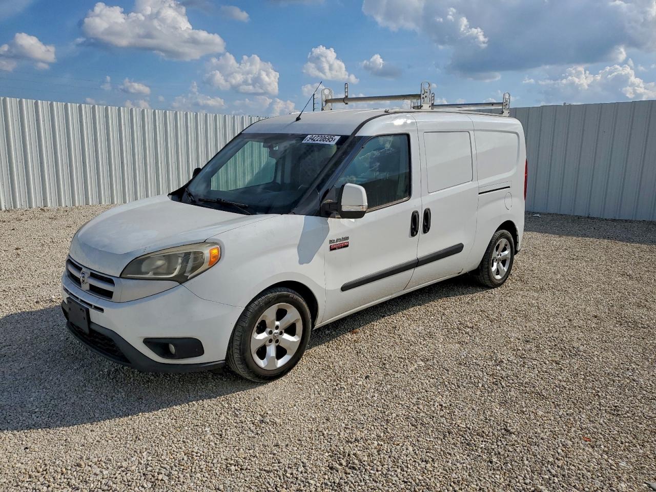 RAM PROMASTER SLT