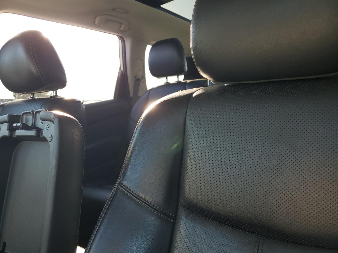 NISSAN PATHFINDER PLATINUM