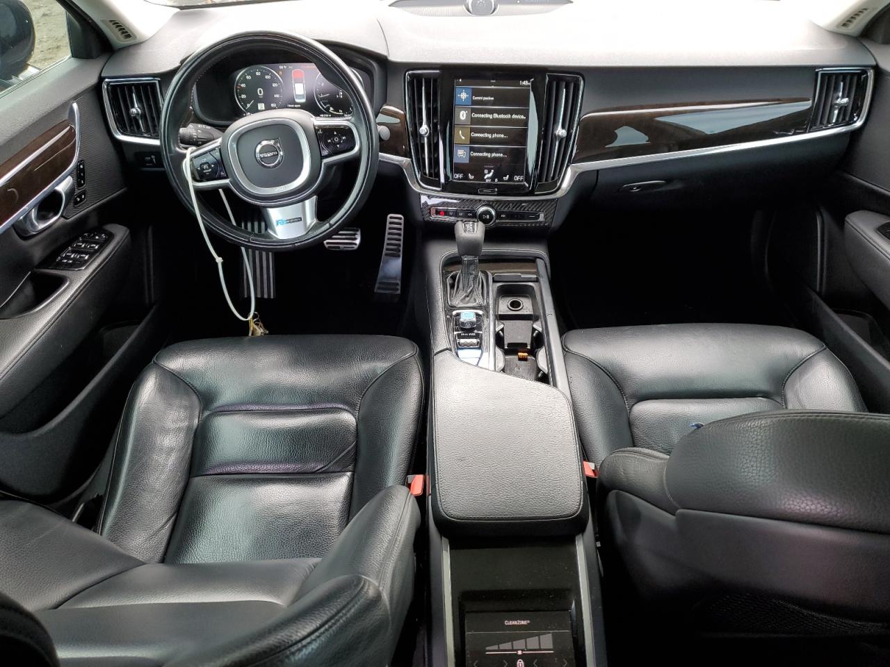 VOLVO S90 T5 MOMENTUM