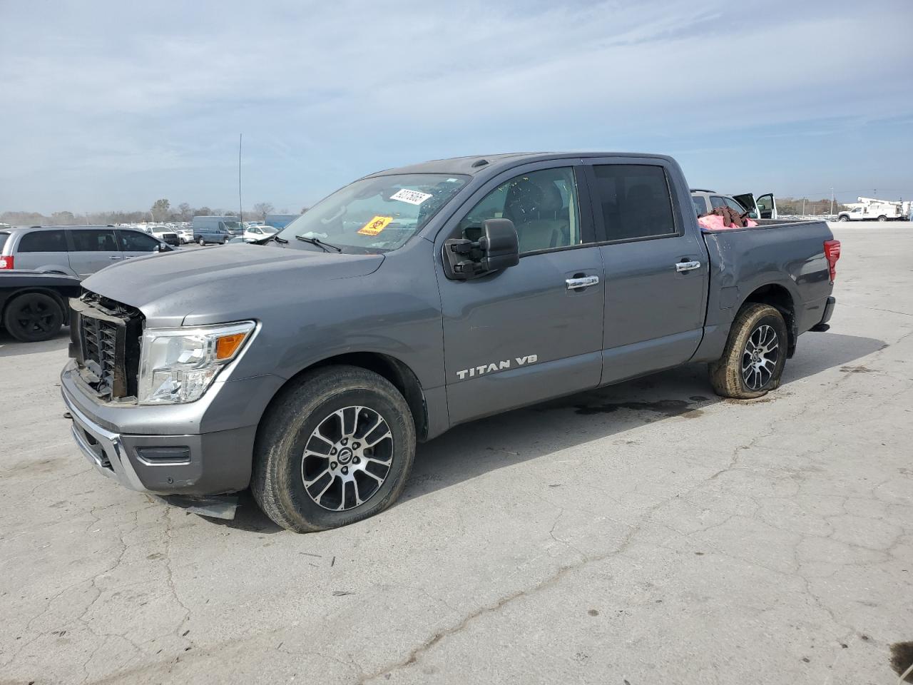 NISSAN TITAN SV