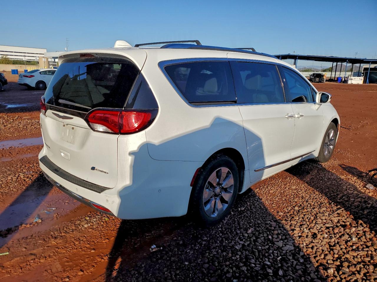 CHRYSLER PACIFICA HYBRID LIMITED