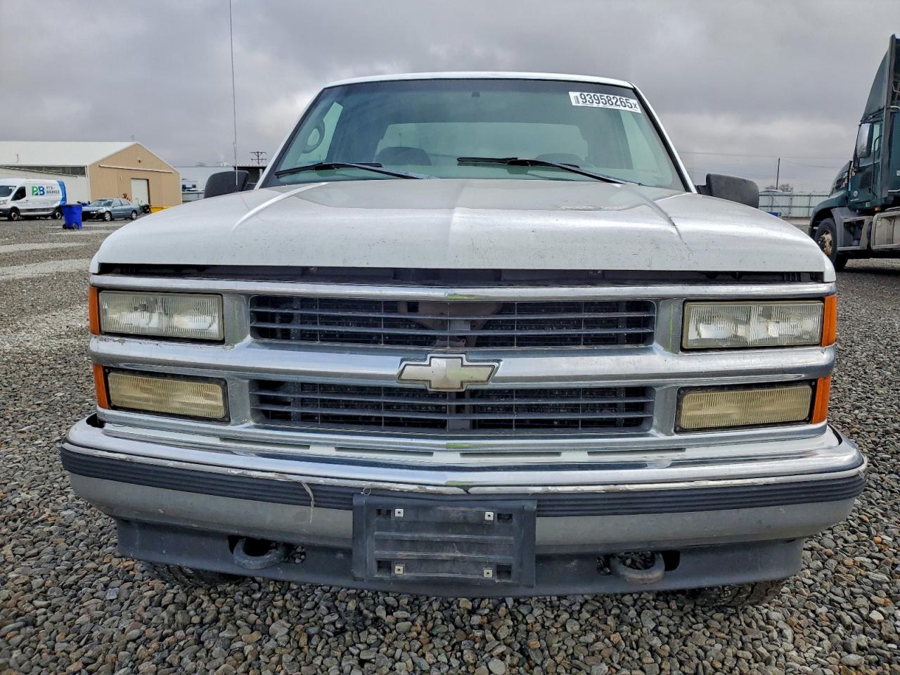 Lot #3296606054 1998 CHEVROLET GMT-400 K1