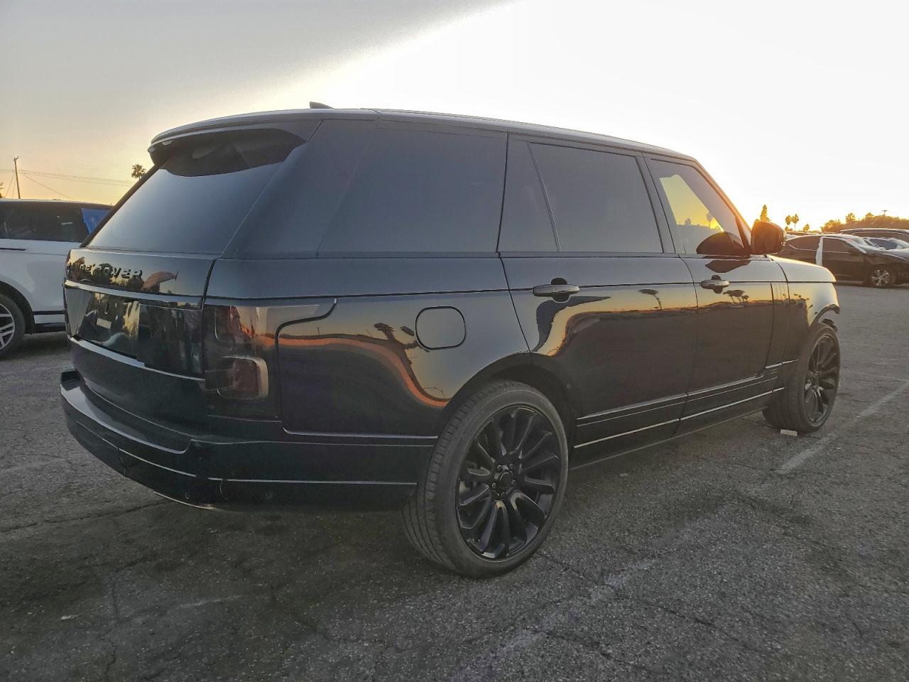 LAND ROVER RANGE ROVER AUTOBIOGRAPHY