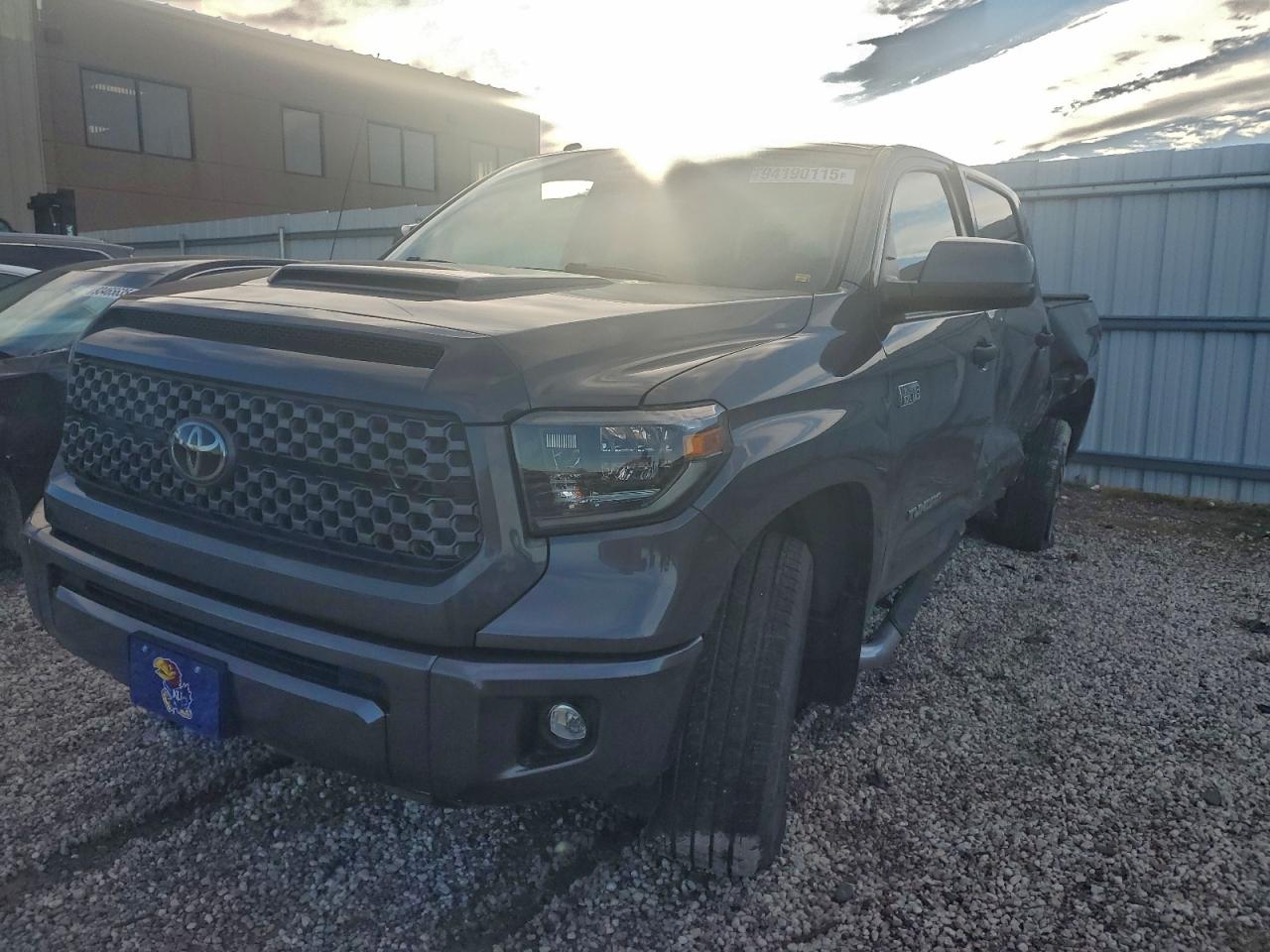 TOYOTA TUNDRA CREWMAX SR5