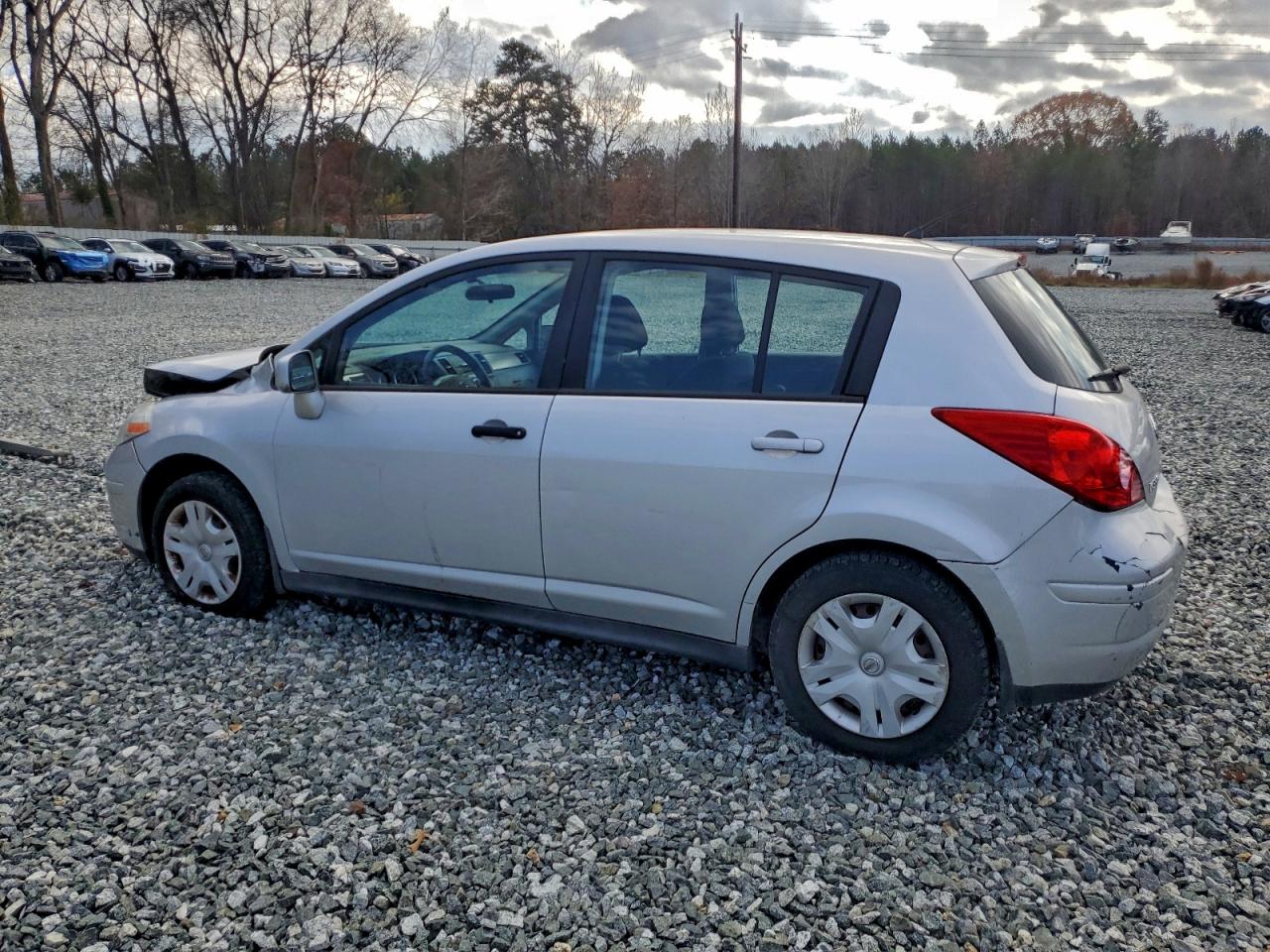 NISSAN VERSA S