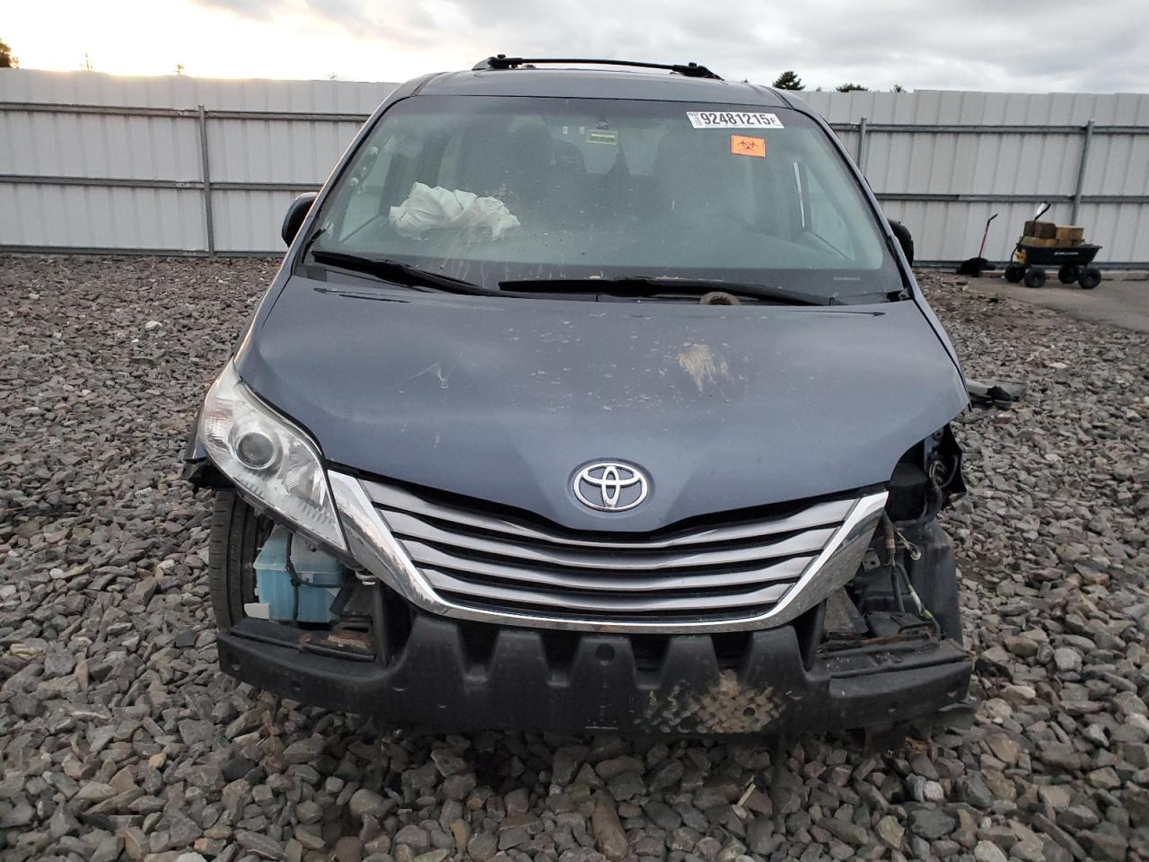 TOYOTA SIENNA XLE