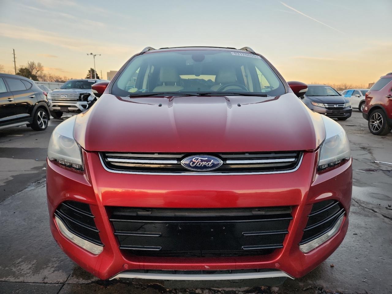 FORD ESCAPE TITANIUM