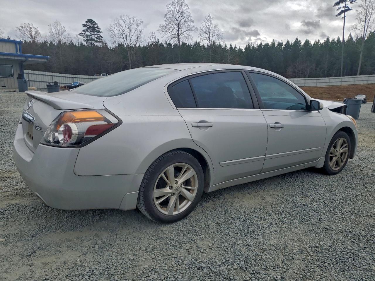NISSAN ALTIMA BASE