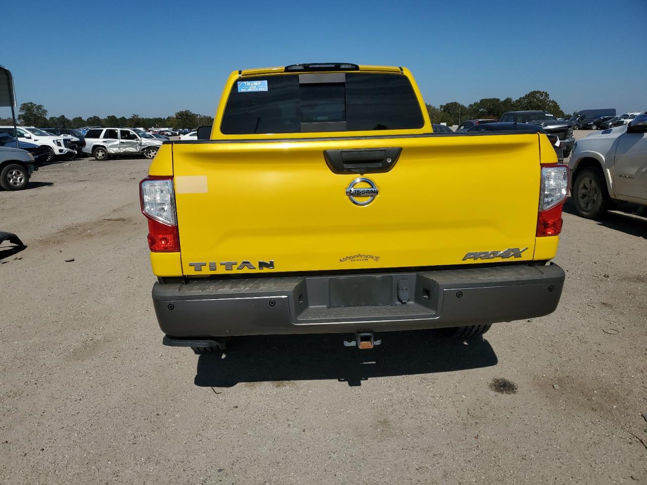 NISSAN TITAN SV