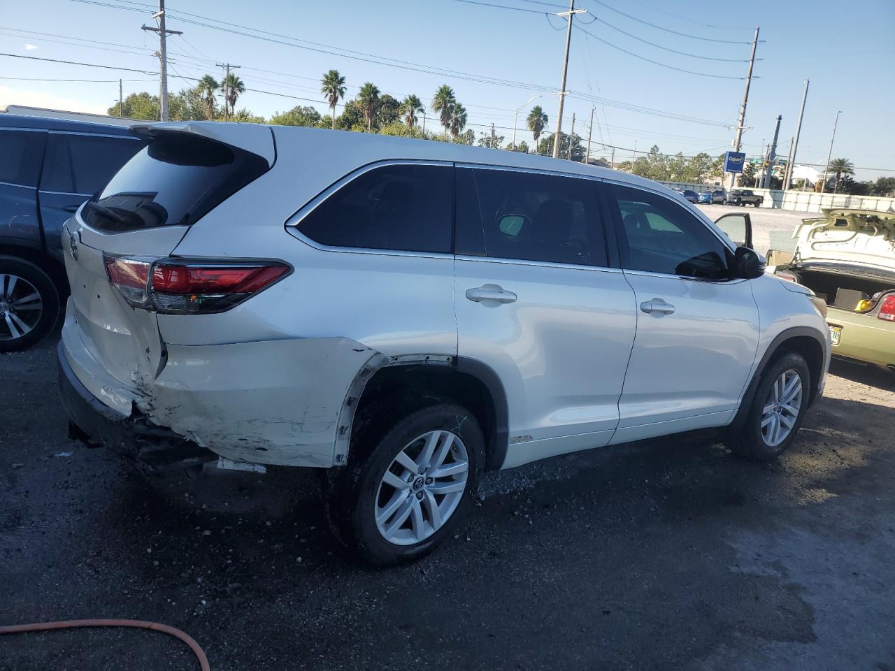 TOYOTA HIGHLANDER LE