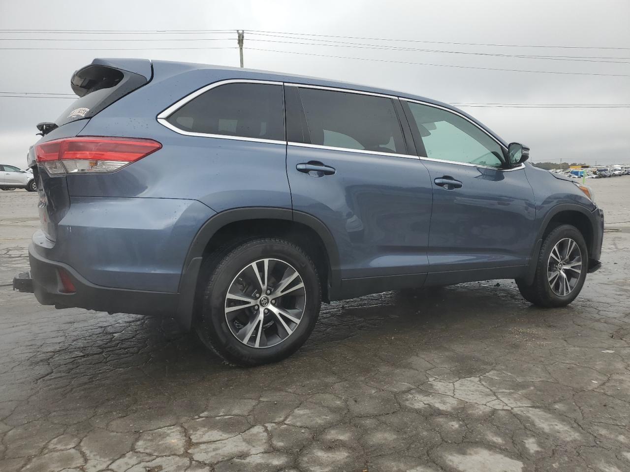 TOYOTA HIGHLANDER LE