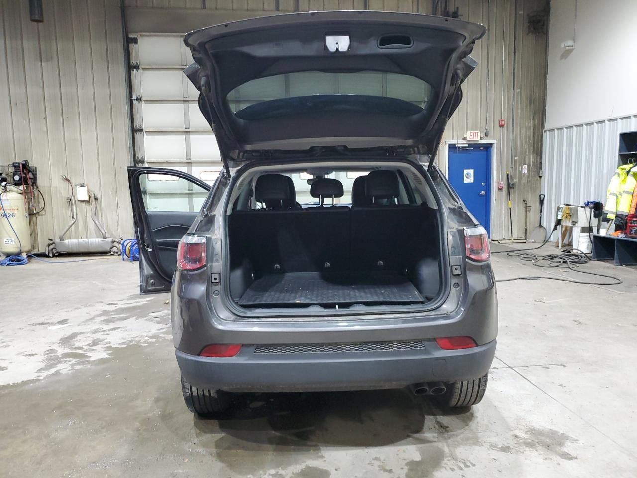 JEEP COMPASS LATITUDE