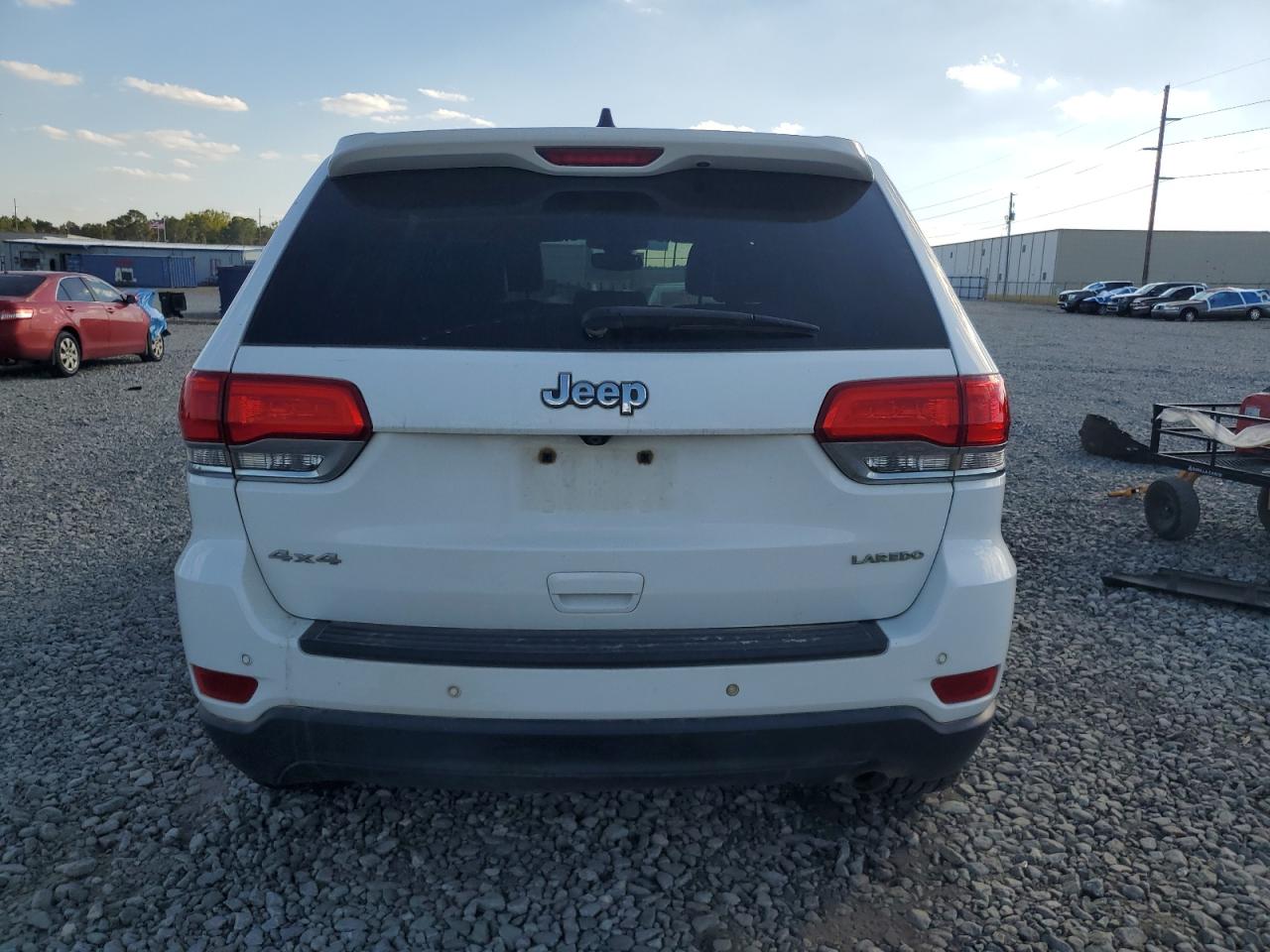 JEEP GRAND CHEROKEE LAREDO