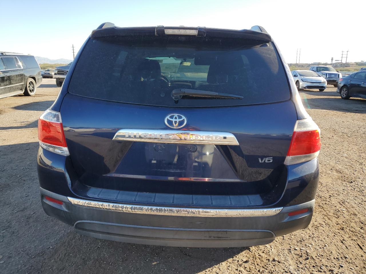 TOYOTA HIGHLANDER BASE