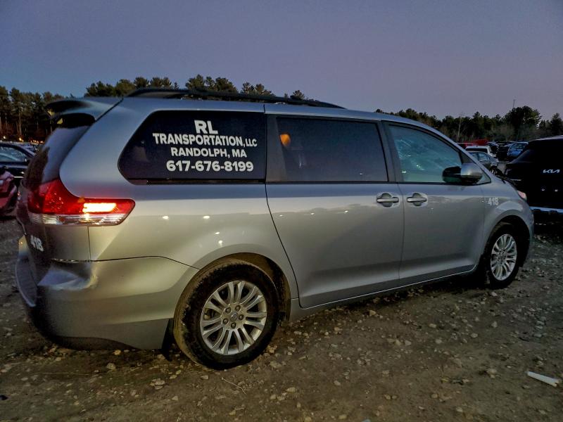 2012 TOYOTA SIENNA XLE #3311622309
