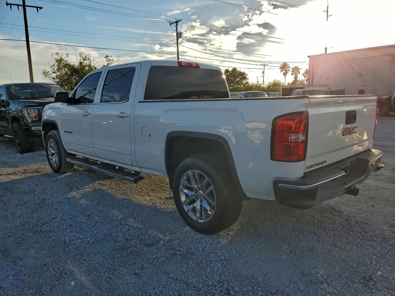 GMC SIERRA K1500 SLE