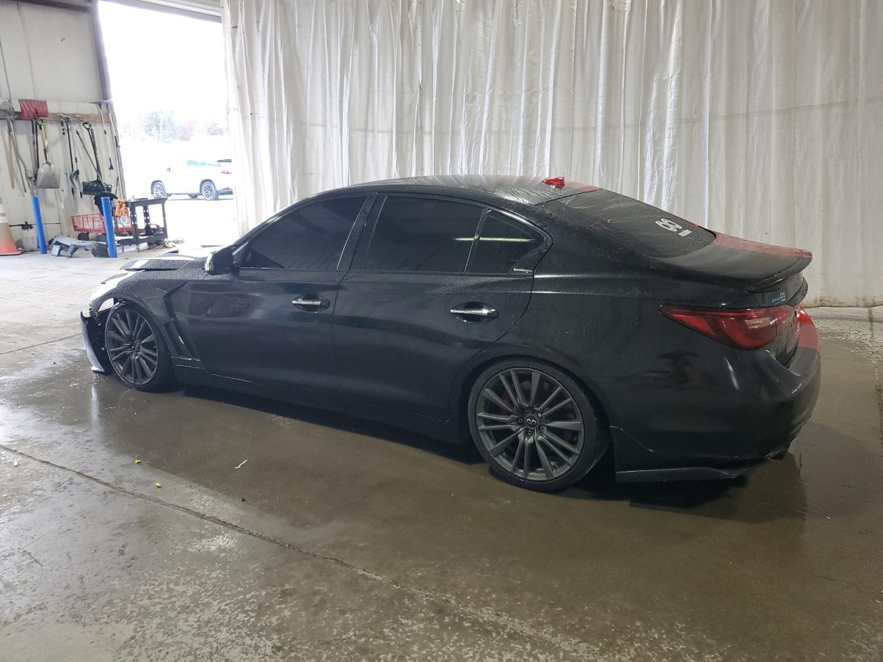 INFINITI Q50 RED SPORT 400