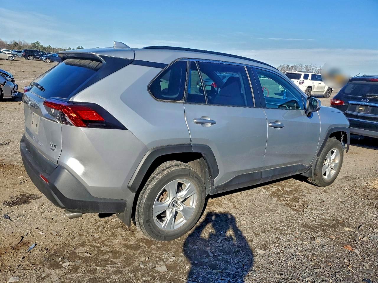 TOYOTA RAV4 XLE