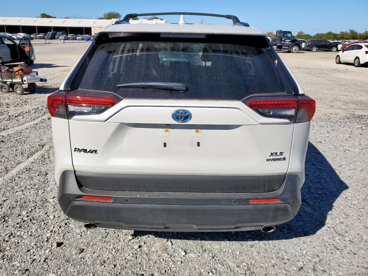 TOYOTA RAV4 XLE PREMIUM