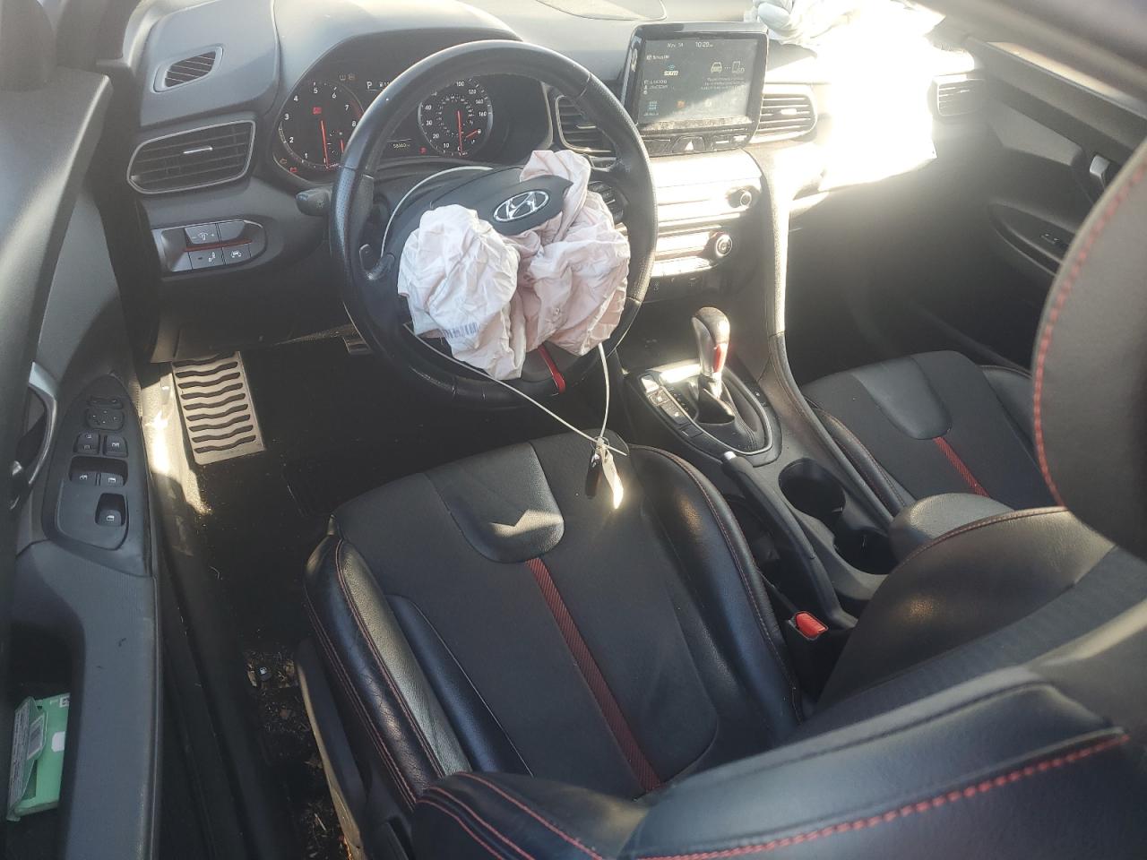 HYUNDAI VELOSTER TURBO