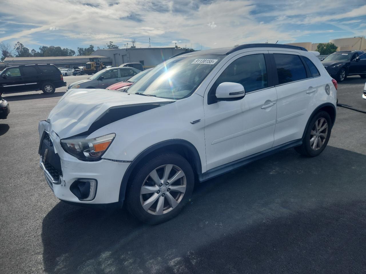 MITSUBISHI OUTLANDER SE