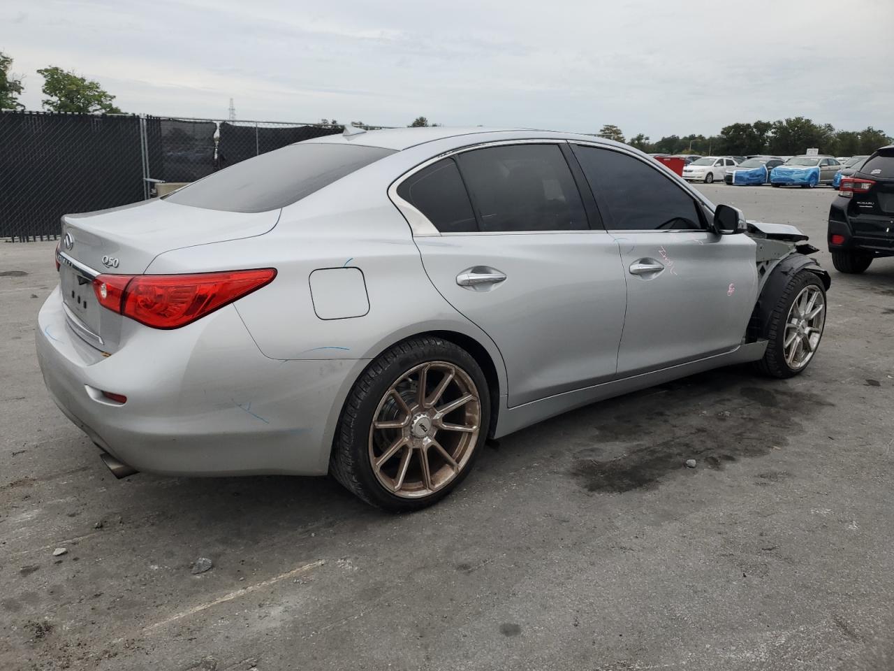 INFINITI Q50 PREMIUM