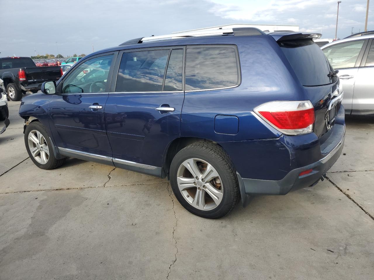 TOYOTA HIGHLANDER LIMITED