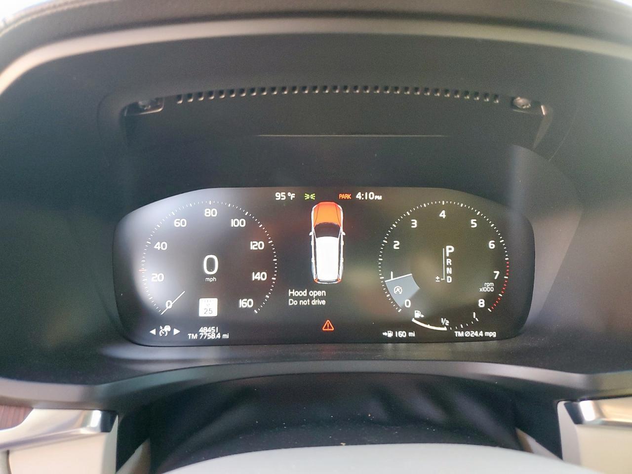 VOLVO V60 T5 MOMENTUM