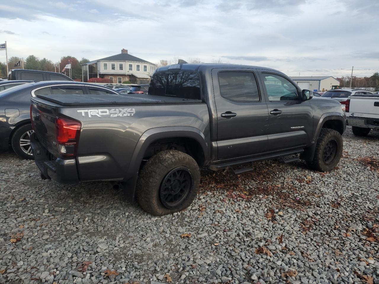 TOYOTA TACOMA DOUBLE CAB