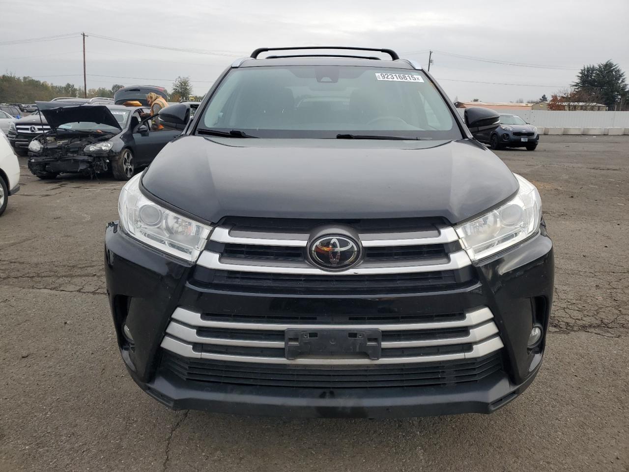 Lot #3302779900 2019 TOYOTA HIGHLANDER