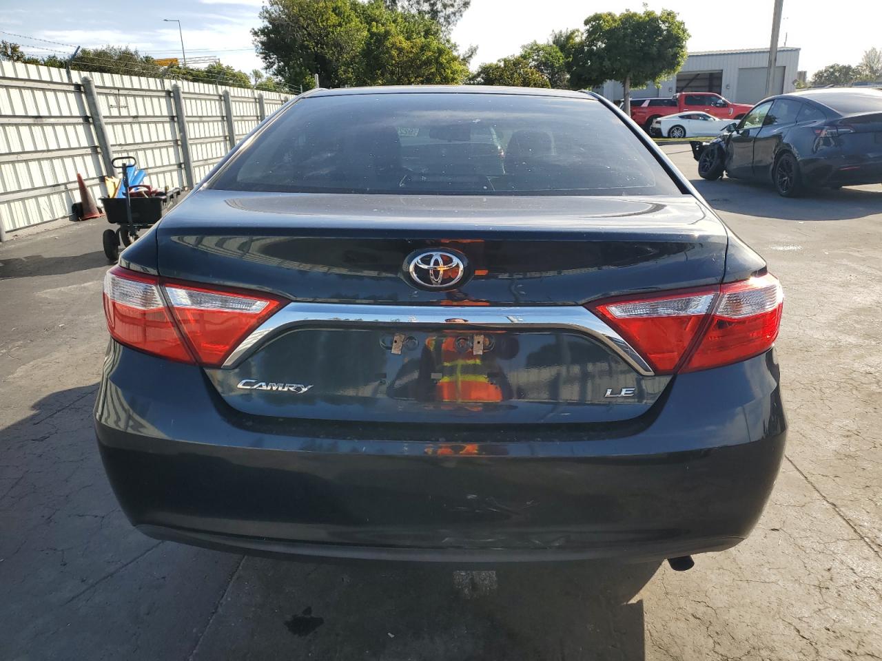 TOYOTA CAMRY LE
