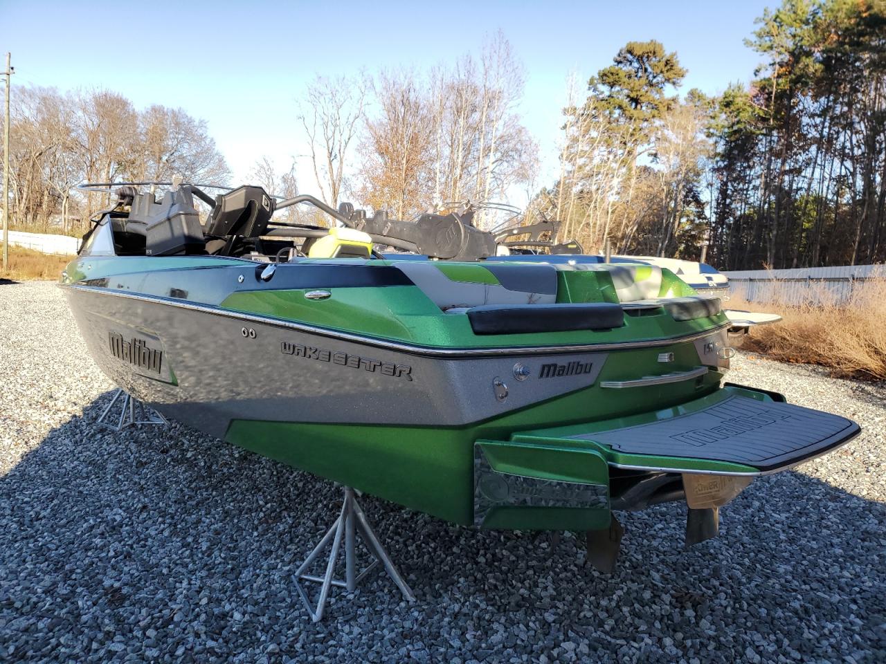 Lot #3294183948 2019 MALIBU 23 LSV WAKESETTER