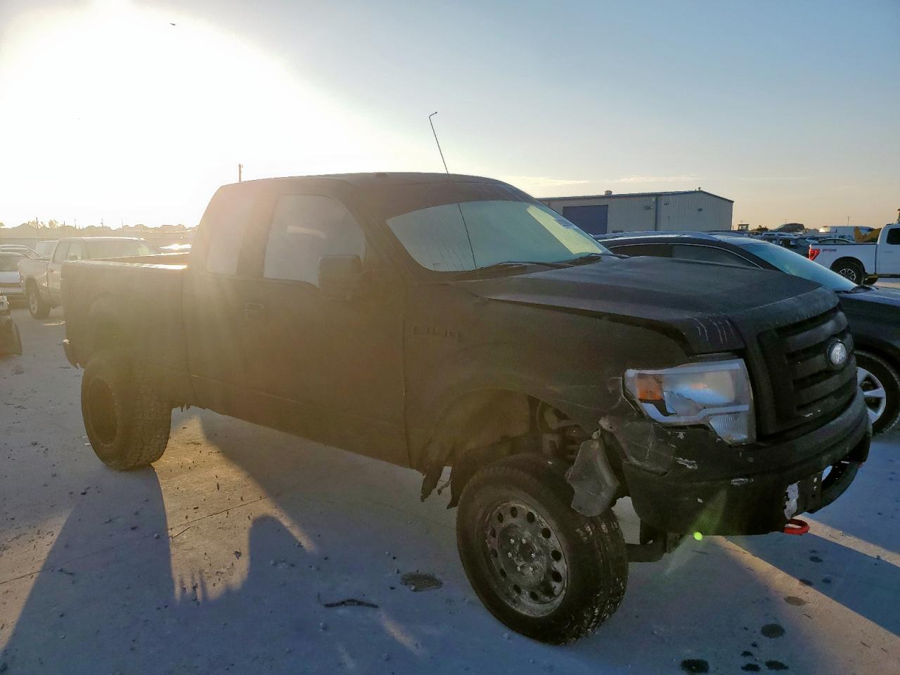 FORD F-150 SUPER CAB