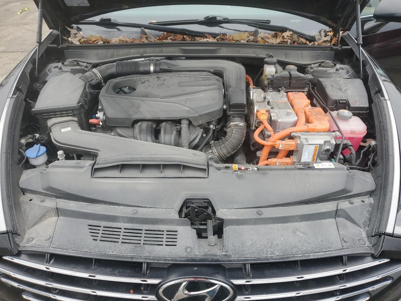 HYUNDAI SONATA HYBRID