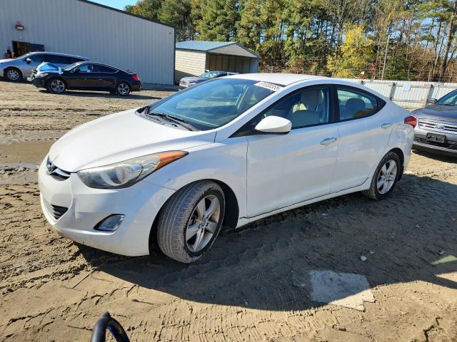 2013 HYUNDAI ELANTRA GL - 5NPDH4AE6DH351452
