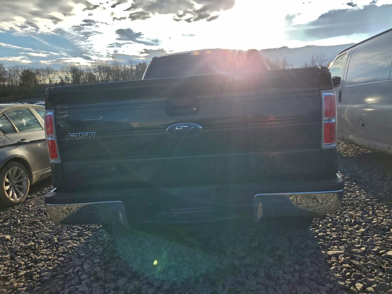FORD F-150 SUPER CAB