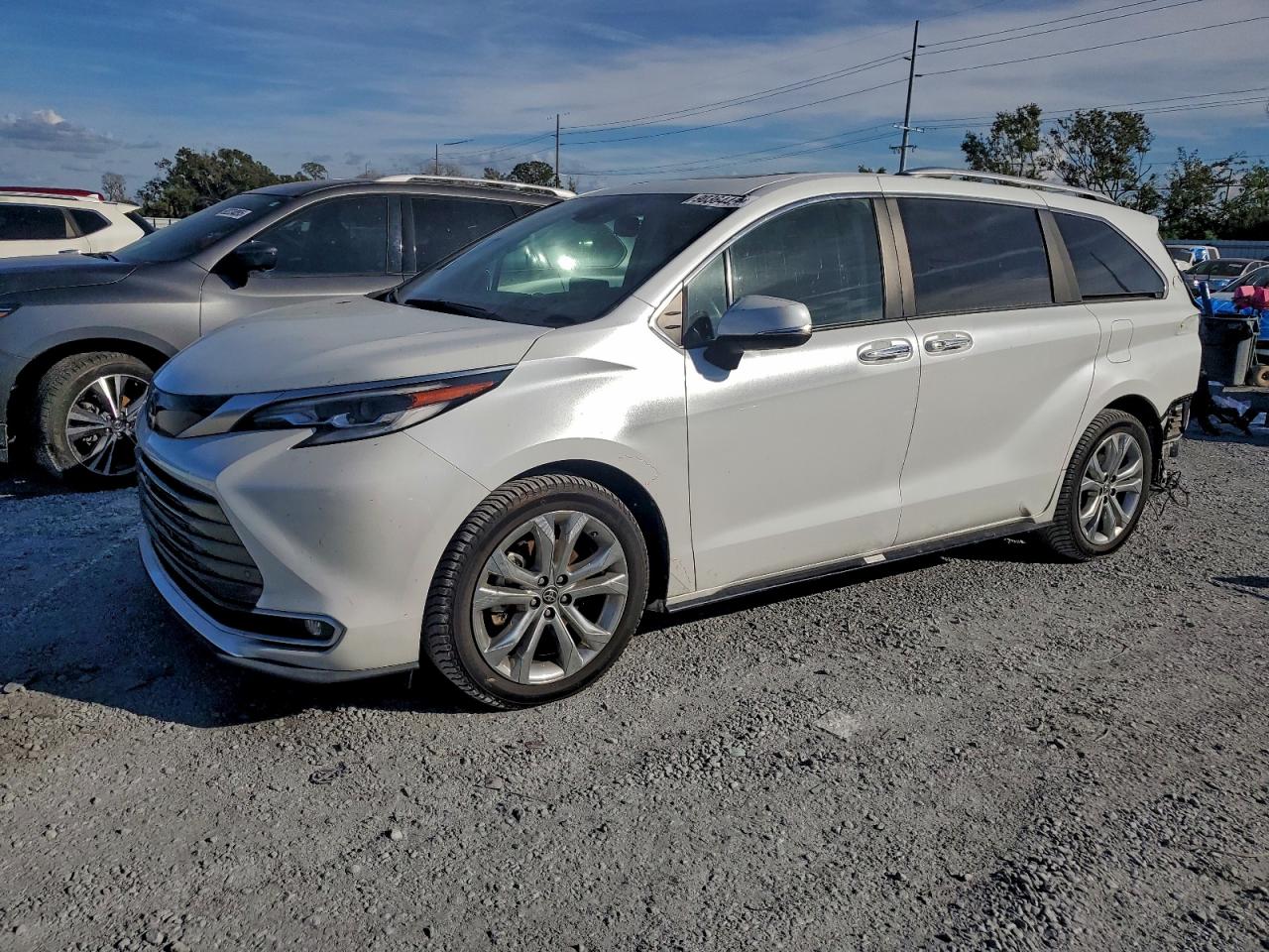 TOYOTA SIENNA LIMITED