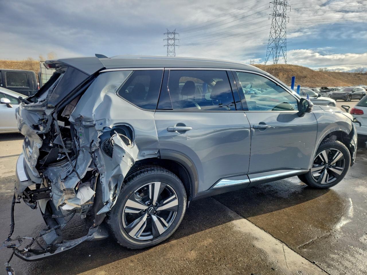 NISSAN ROGUE PLATINUM