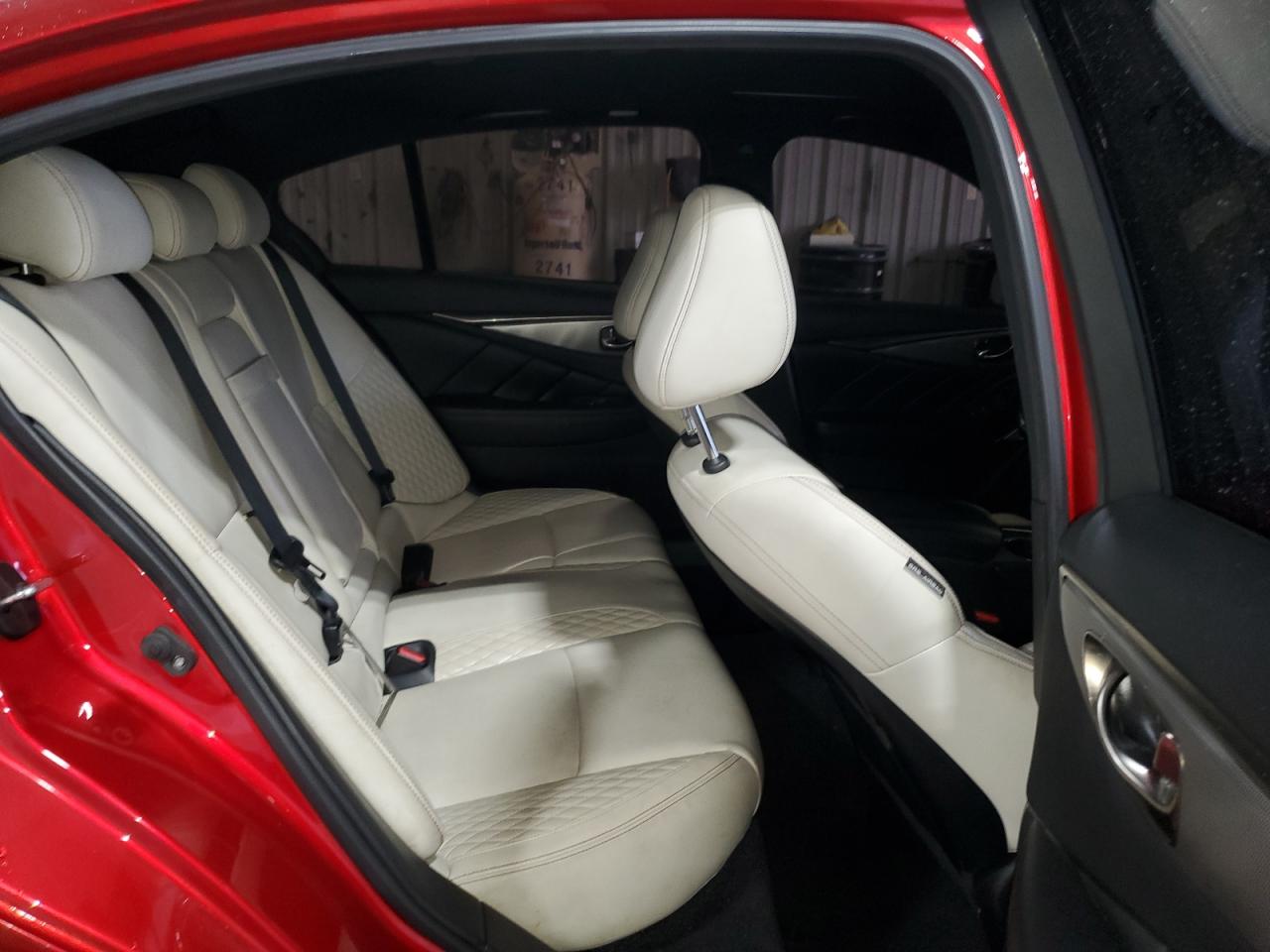 INFINITI Q50 RED SPORT 400